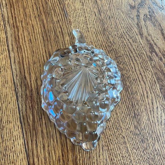 Vintage glass grape dish - Picture 3 of 3